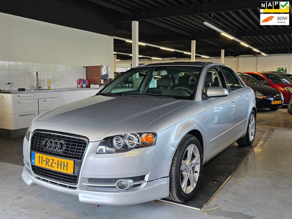 Audi A4 Limousine 2.0 Pro Line/AUTOMAAT/CARPLAY/CRUISE/, Auto's, Audi, Gebruikt, Beige, 4 cilinders, 1984 cc