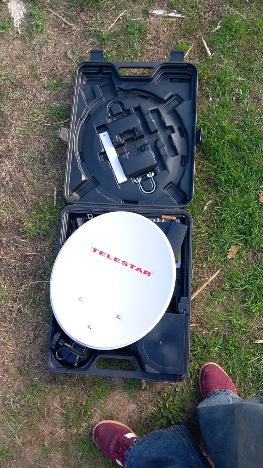 Telestar schotelantenne in koffer - Zo goed als nieuw, Ophalen of Verzenden, Zo goed als nieuw, (Schotel)antenne, Overige merken