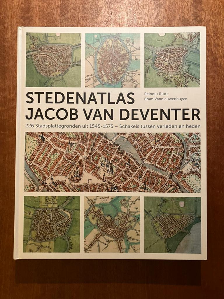Stedenatlas Jacob van Deventer Reinout Rutte, Ophalen of Verzenden, Zo goed als nieuw