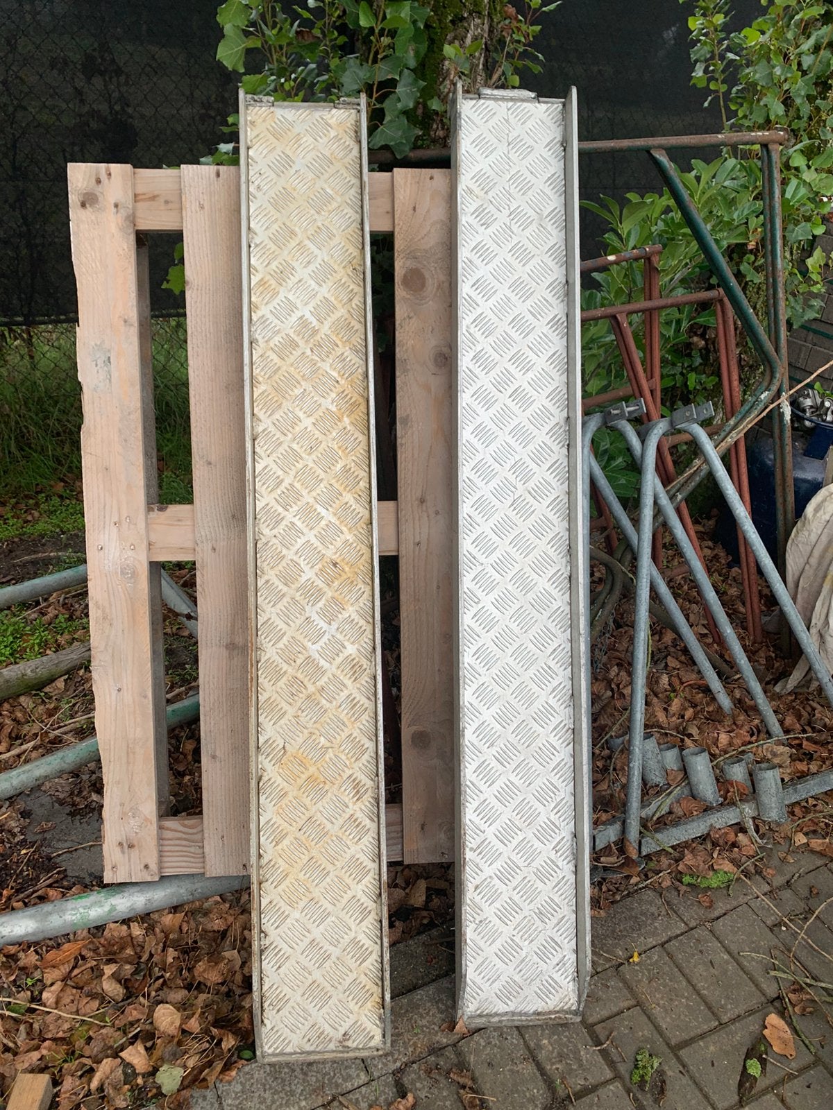 Oprijplaat grasmaaier of motor, Ophalen, Zo goed als nieuw, 50 cm of meer