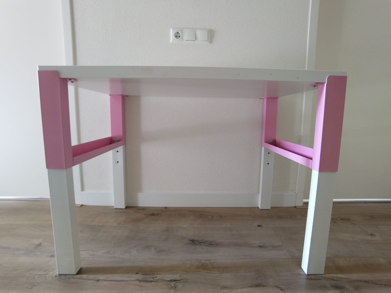 Ikea Pahl Roze/witte kindertafel, opzetkastje, Kinderen en Baby's, Ophalen, Gebruikt, Tafel(s) en Stoel(en)