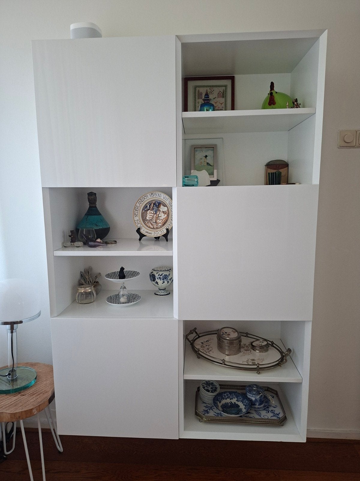 Moderne witte wandkast met open en gesloten vakken, Ophalen, Met deur(en), 50 tot 100 cm, Zo goed als nieuw