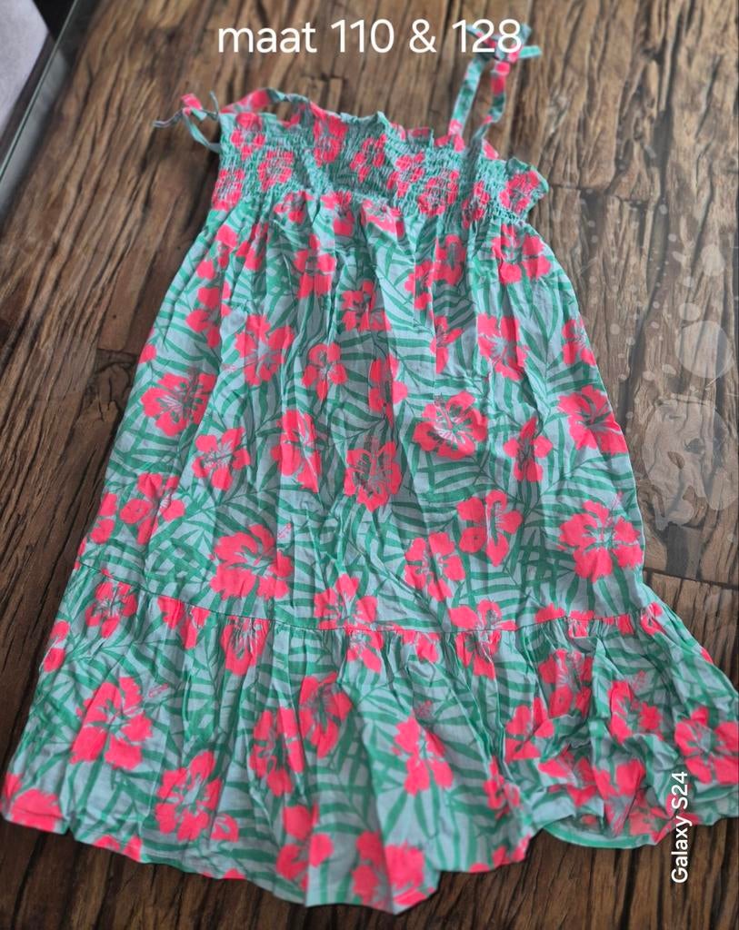 Zomerjurkje met bloemenprint (maat 110 & 128), Kinderen en Baby's, Kinderkleding | Maat 110, Gebruikt, Meisje, Ophalen of Verzenden
