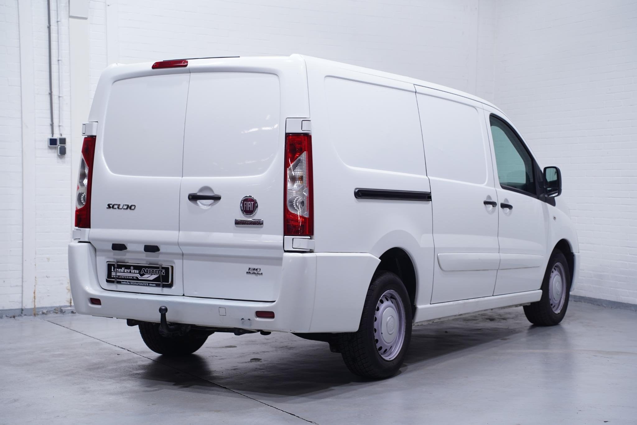 Fiat Scudo 2.0 MultiJet 128 pk L2H1 SX Airco Bumpers in Kleu, Voorwielaandrijving, Euro 5, Gebruikt, 4 cilinders