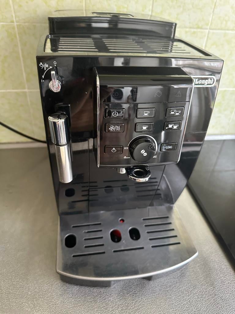 DeLonghi Magnifica S ECAM 25.120.B Volautomatische Espressom, Witgoed en Apparatuur, Koffiezetapparaten, Afneembaar waterreservoir