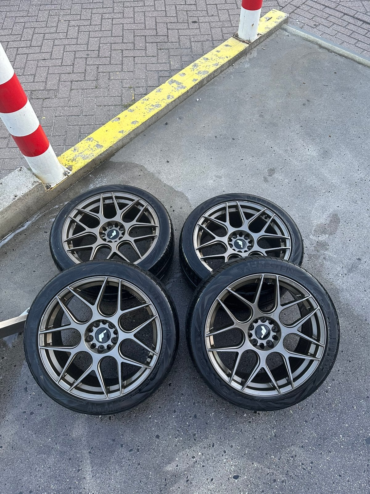 Japan Racing JR18 + Vredenstein Ultrac Vorti 245/40R19, Auto-onderdelen, Banden en Velgen, 245 mm, Band(en), Zomerbanden, Ophalen