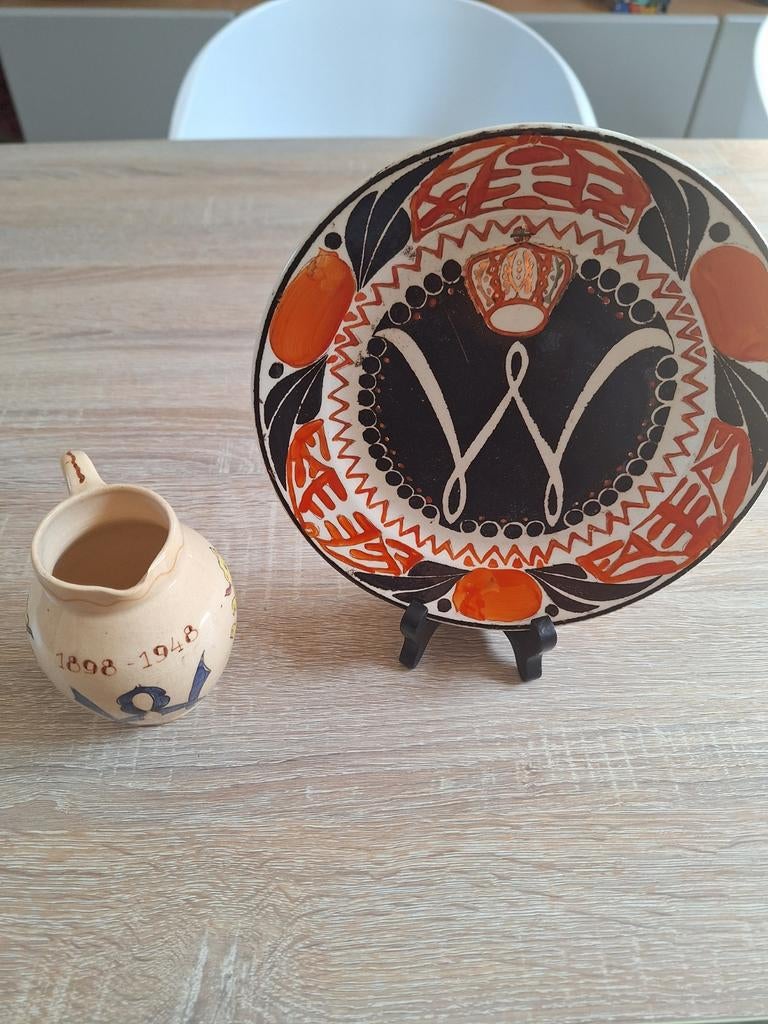 Herdenkingsbord en kannetje Koningin Wilhelmina, Antiek en Kunst, Ophalen of Verzenden