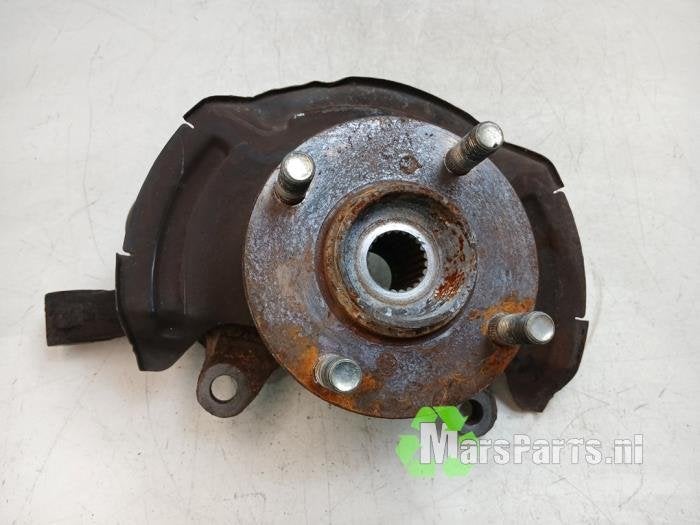 Fusee links-voor van een Nissan Pixo, Gebruikt, -, -, Ophalen of Verzenden