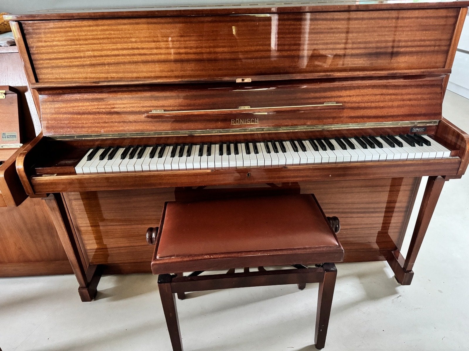 Rönisch Piano in goede staat, Muziek en Instrumenten, Ophalen of Verzenden, Gebruikt, Bruin, Piano