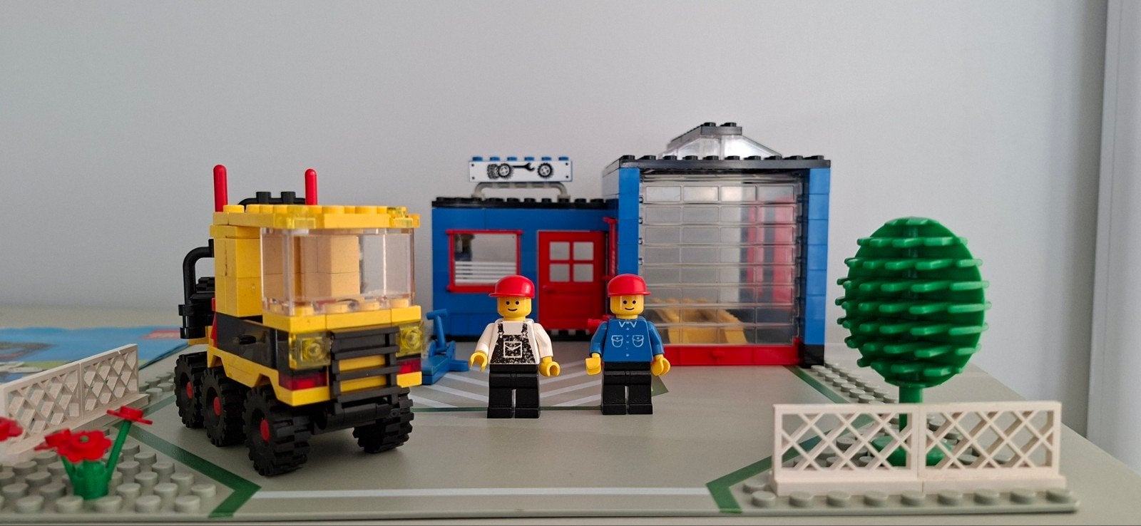 Lego Legoland set 1966 autogarage met vrachtwagen, Kinderen en Baby's, Speelgoed | Duplo en Lego, Compleet, Gebruikt, Lego, Ophalen of Verzenden