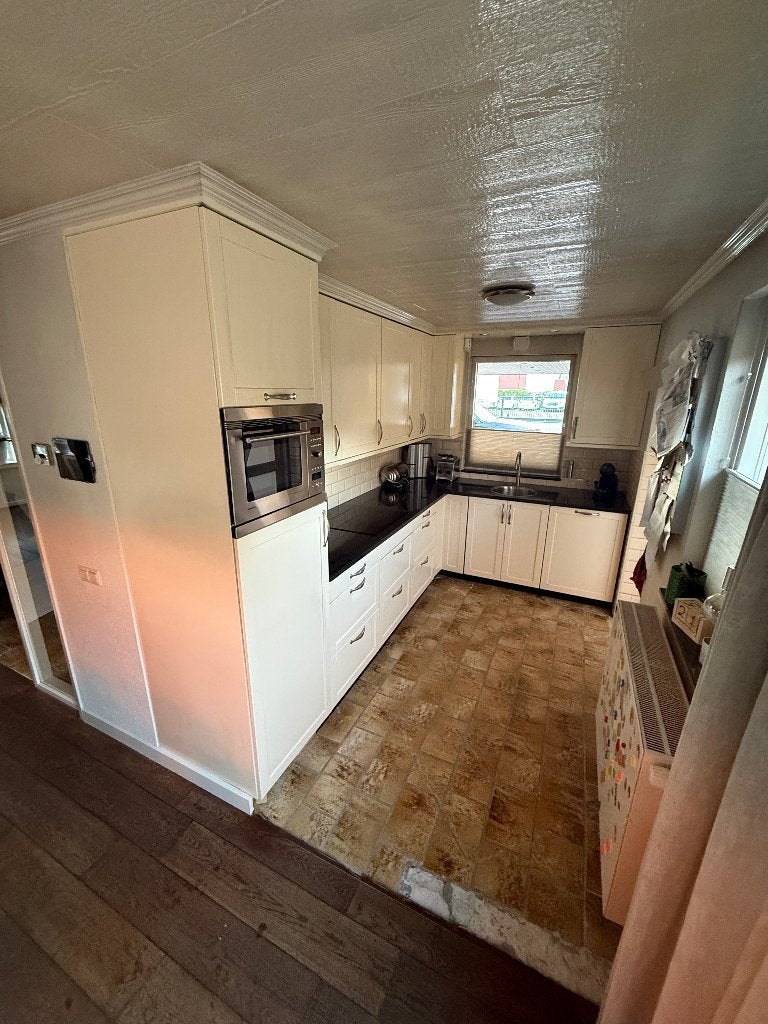 Complete keuken met Siemens apparatuur, blad natuursteen, Ophalen, Gebruikt, Wit, Hoekkeuken