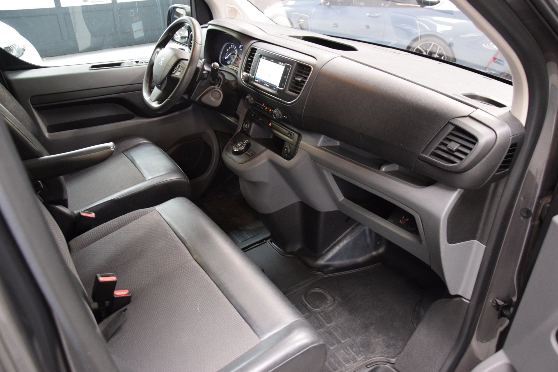 Peugeot Expert 2.0 BlueHDI 180 Compact Urban Aut.|ACC|Camera, Gebruikt, 4 cilinders, Leder en Stof, Origineel Nederlands