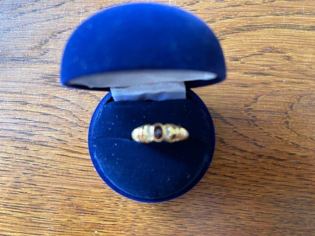 "Ring" Goudkleur met Paars/Blauwe Steen & Kristallen Nieuw, 18 tot 19, Nieuw, Ophalen of Verzenden, Dame