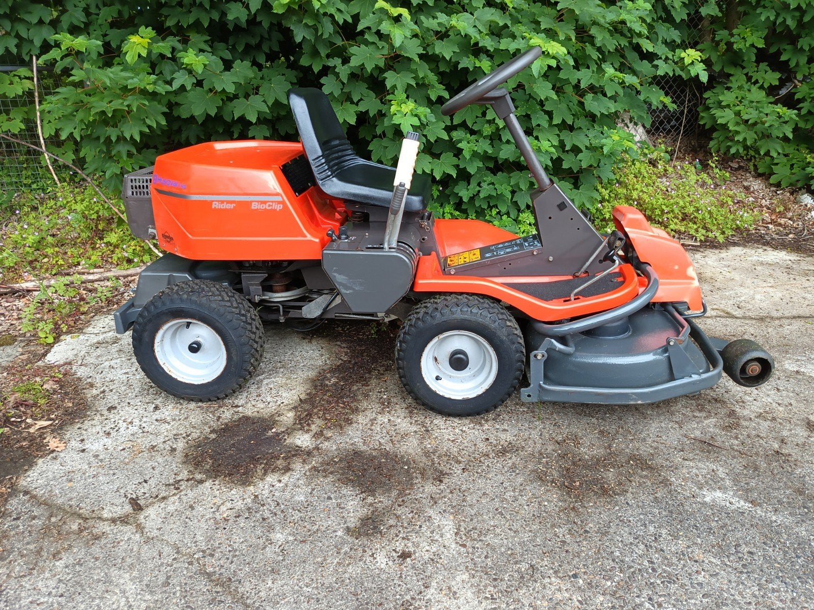Husqvarna rider 13 hst frontmaaier zitmaaier, Tuin en Terras, Zitmaaiers, Ophalen of Verzenden, Gebruikt