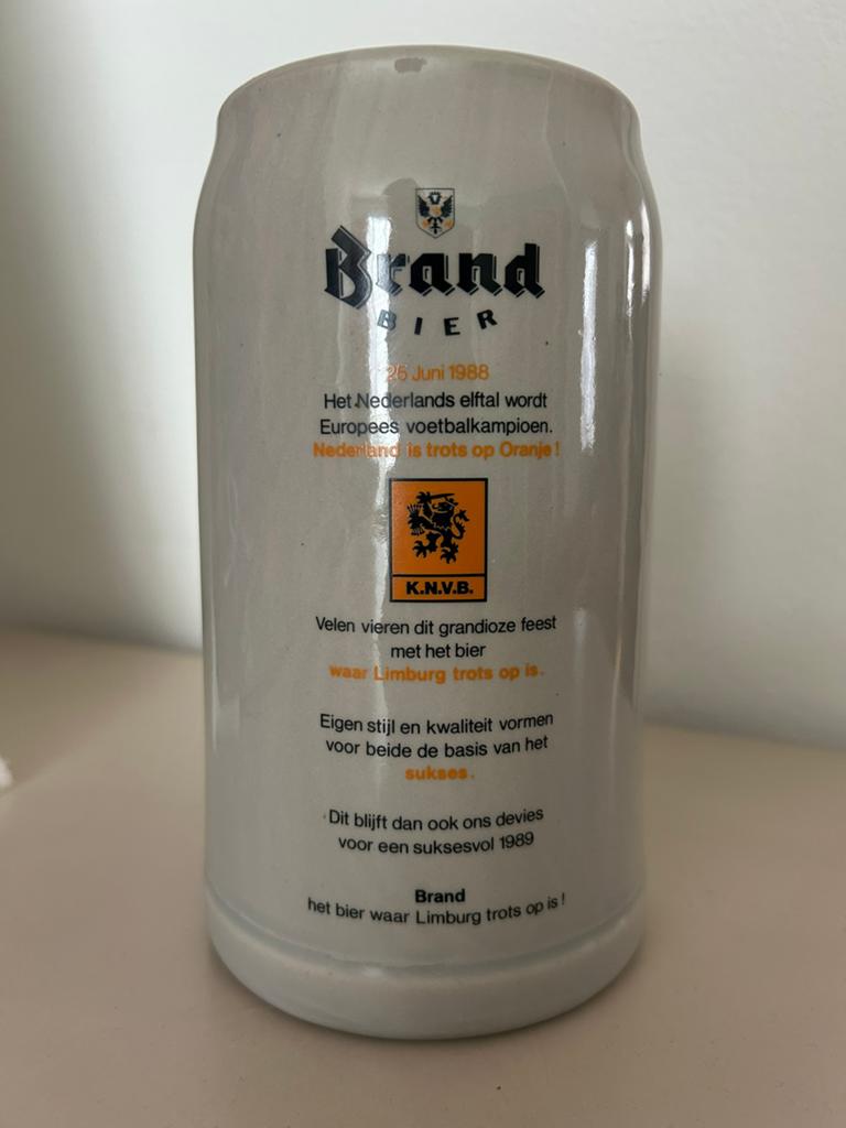 KNVB EK Voetbal 1988 BIERPUL Brand Bier 1L, Ophalen of Verzenden, Nieuw, Overige binnenlandse clubs
