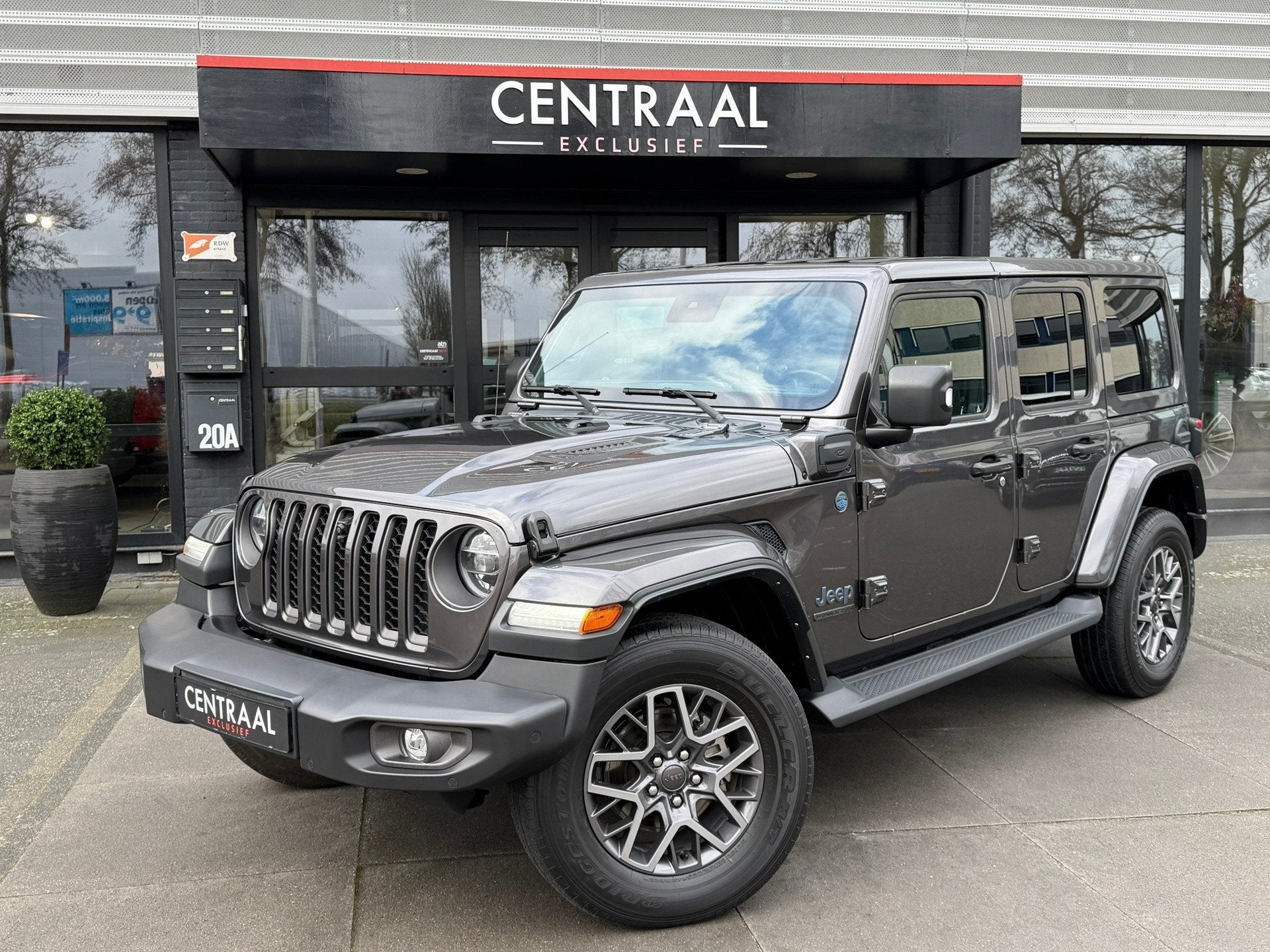 Jeep Wrangler Unlimited 4xe 380 NL-Auto|Alpine|Leder|Navi|Ke, Automaat, 4 cilinders, 2248 kg, Bedrijf