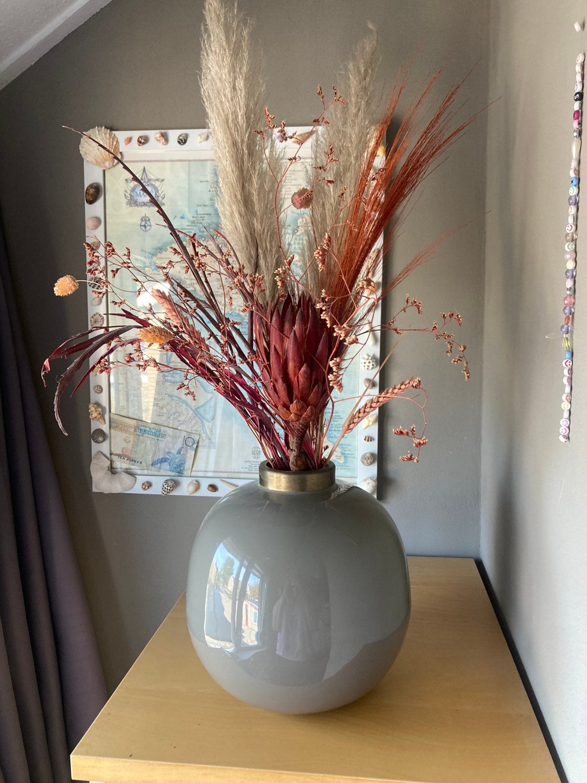 Vaas light&living met droogbloemen, Huis en Inrichting, Ophalen, Zo goed als nieuw, Grijs