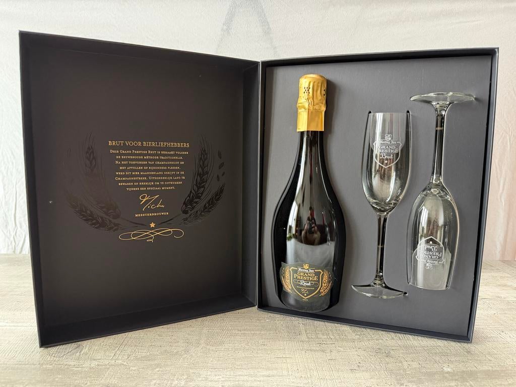 Grand Prestige Brut Geschenkset met Glazen, Ophalen, Zo goed als nieuw, Zwart, Overige merken