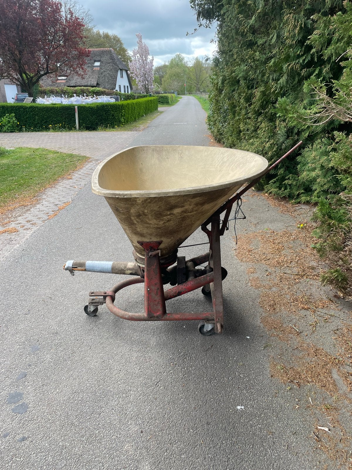 Vicon kunstmeststrooier - Gebruikt, Ophalen