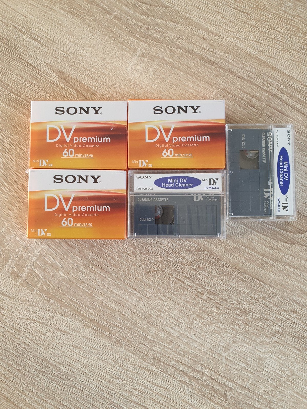 Sony mini dv bandjes(4 in folie), Mini dv, 20x of meer, Nieuw, Ophalen of Verzenden
