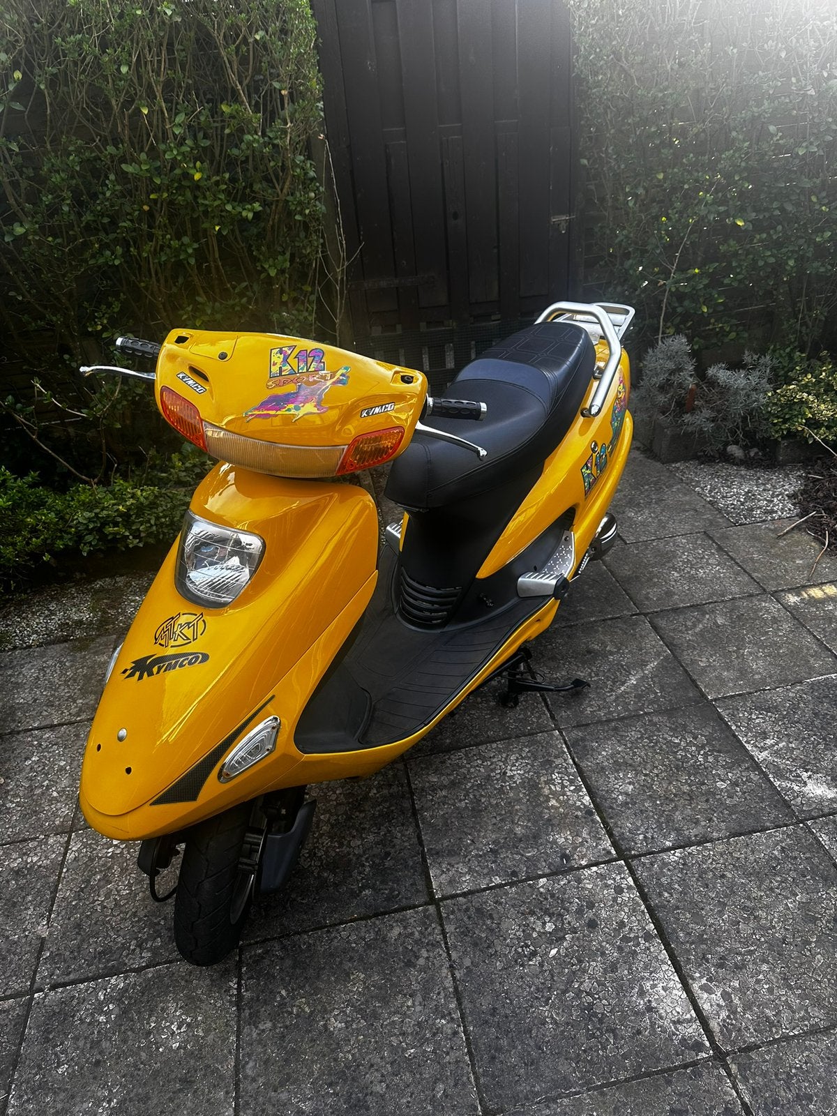 Scooter kymco k12, Ophalen, Tweetakt, Maximaal 45 km/u, Zo goed als nieuw