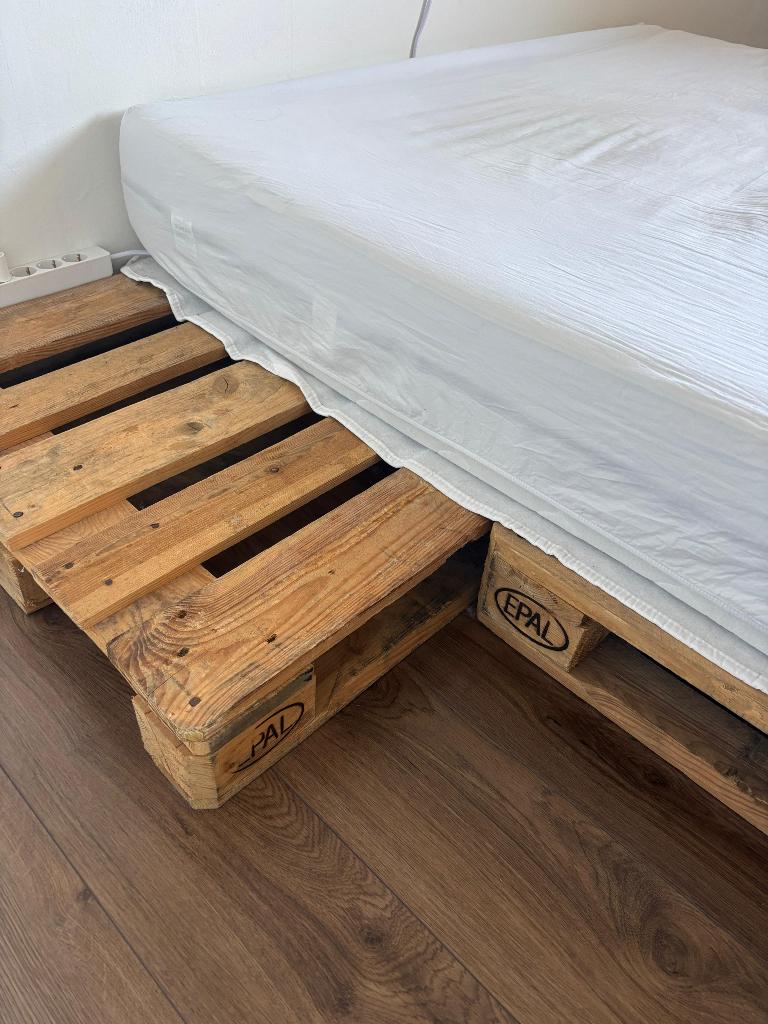 Pallets europallets 4 stuks, Doe-het-zelf en Verbouw, Hout en Planken, Ophalen, Gebruikt, 25 tot 50 mm, Pallet