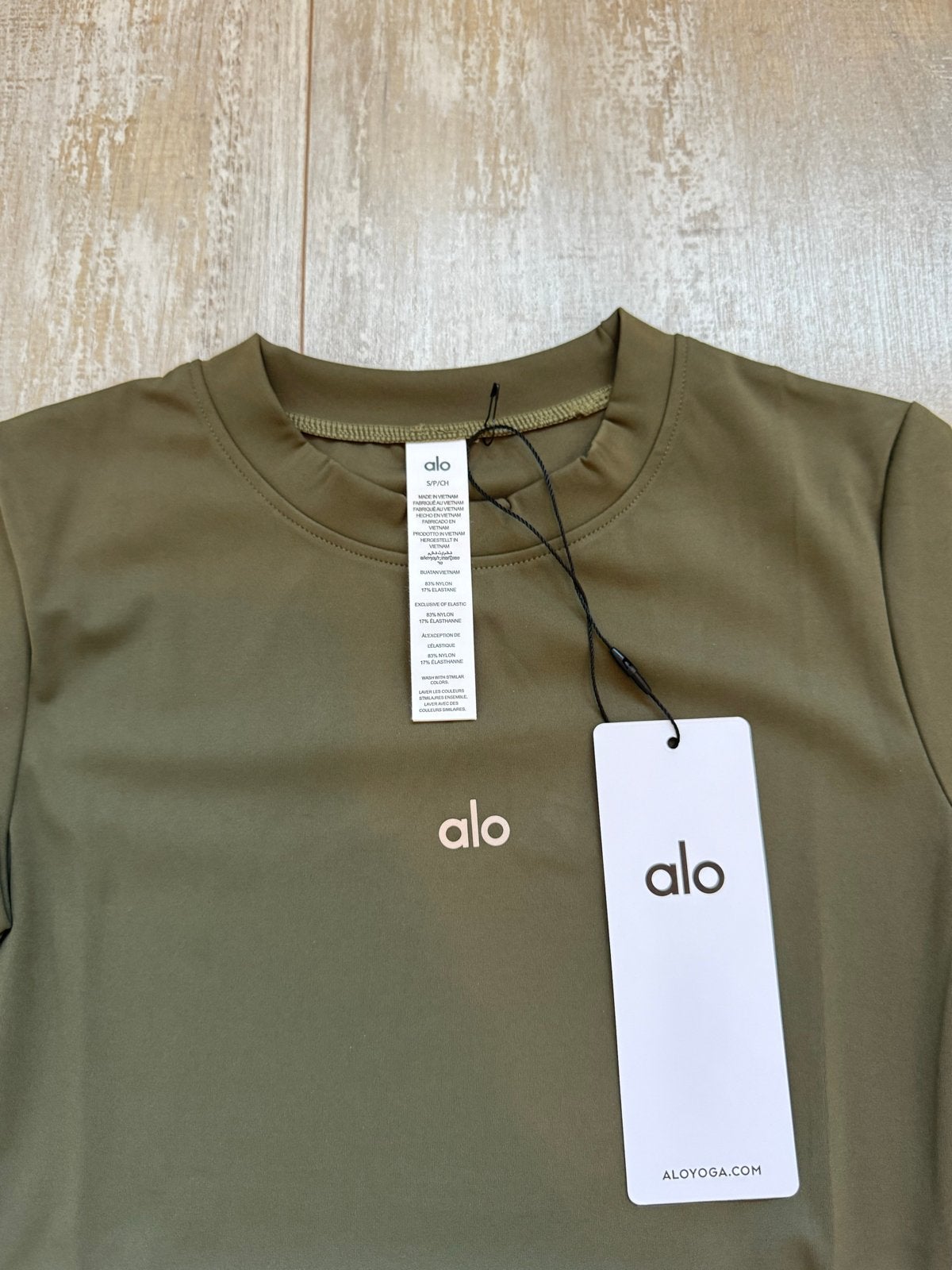 Alo Yoga sportkleding set - Nieuw met labels, Kleding | Dames, Maat 38/40 (M), Meerkleurig, Ophalen of Verzenden, Zo goed als nieuw