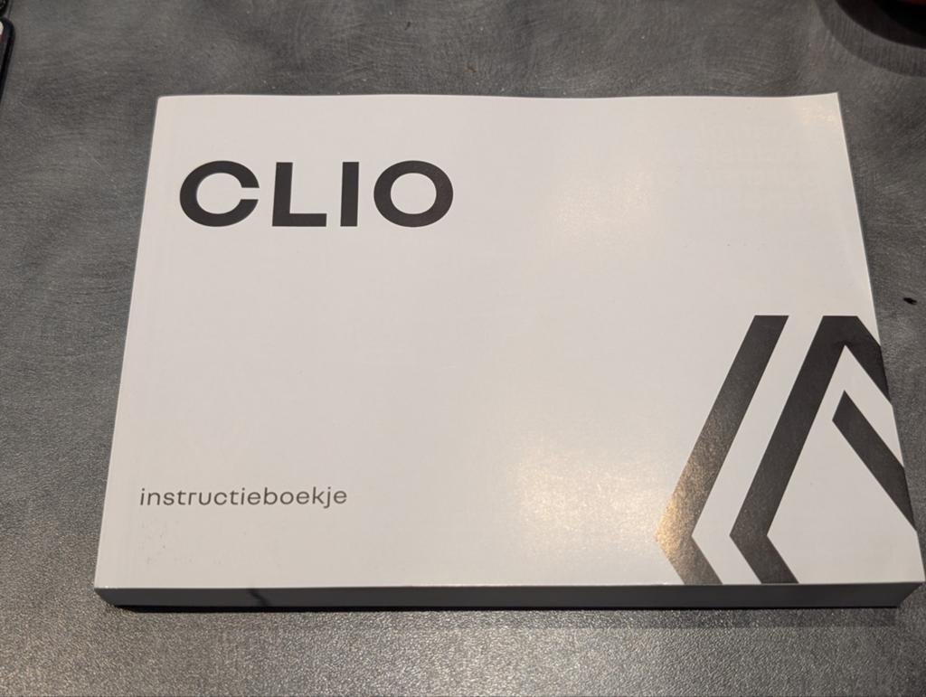 Nieuwe Handleiding Renault Clio 2022, Ophalen of Verzenden