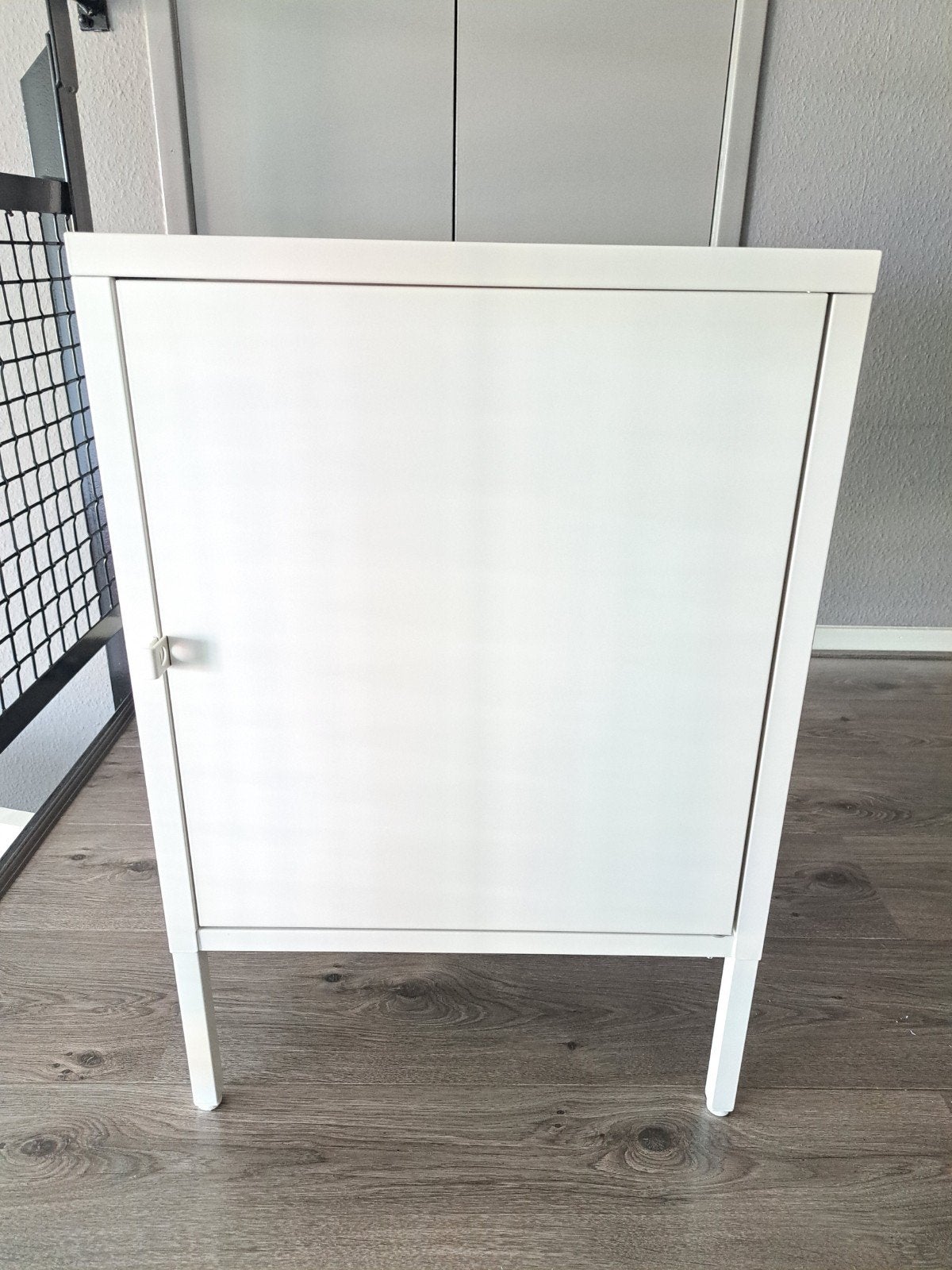 IKEA Metalen Kast met Verstelbare Plank - Zo goed als nieuw, Ophalen