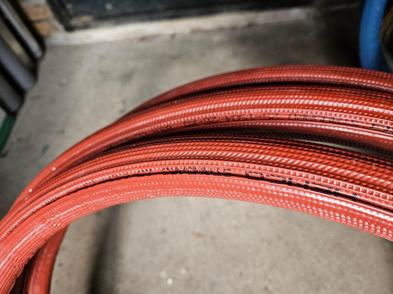 Henco geïsoleerde buizen 26mm (rood en blauw), Overige materialen, 6 meter of meer, Overige typen, Zo goed als nieuw
