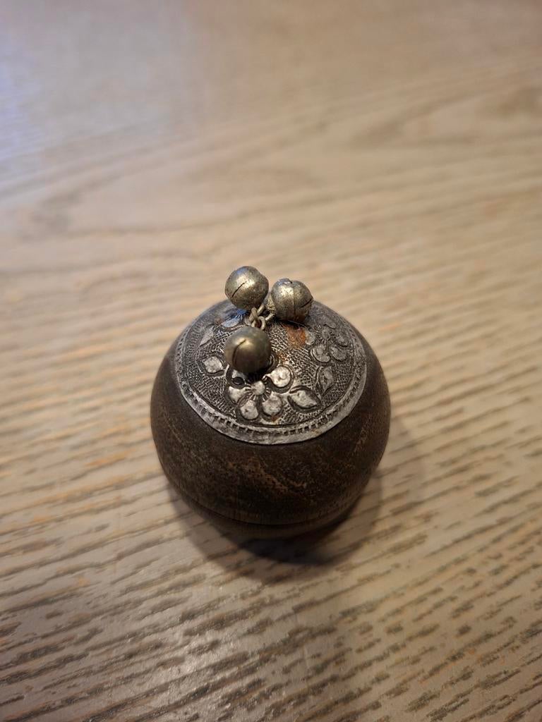 Vintage Snuisterijendoosje met Zilverkleurige Deksel, Ophalen