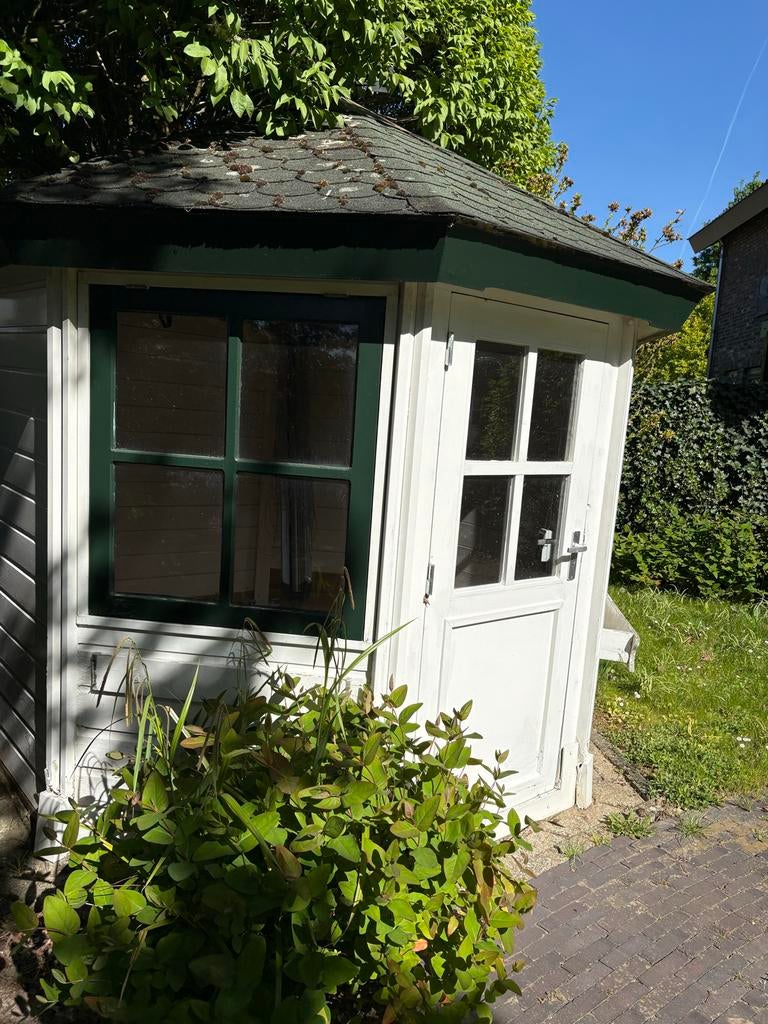 Houten tuinhuis met glazen ramen, Tuin en Terras, Tuinhuizen, Gebruikt, 3 ramen of meer, Schuur, Minder dan 200 cm