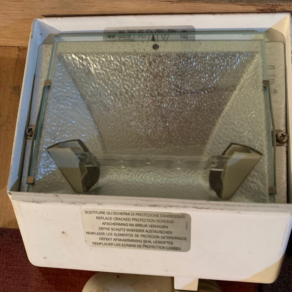 17 st. halogeen schijnwerpers SBP Skipper V-80 (300 W), Ophalen of Verzenden, Gebruikt, Glas, 100 tot 150 cm