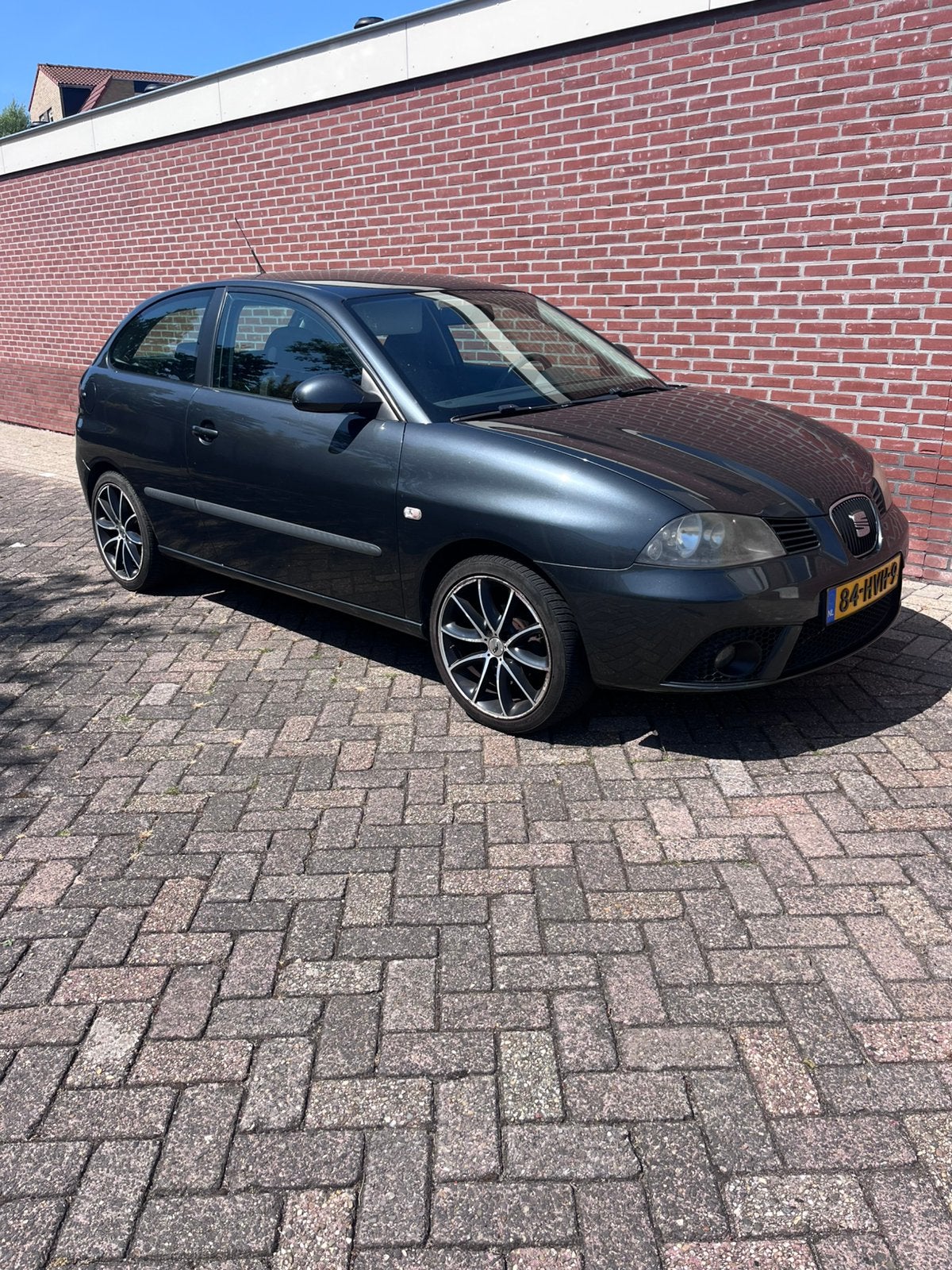 Seat Ibiza 1.6 77KW 3DRS 2009 Grijs, Auto's, Voorwielaandrijving, 15 km/l, 40 €/maand, 4 cilinders