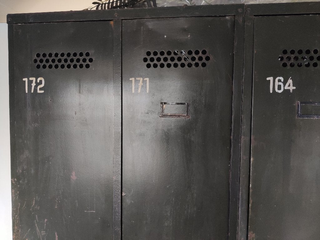 Industriële lockers kleur legergroen, Huis en Inrichting, Ophalen, Gebruikt, Industriële lockers