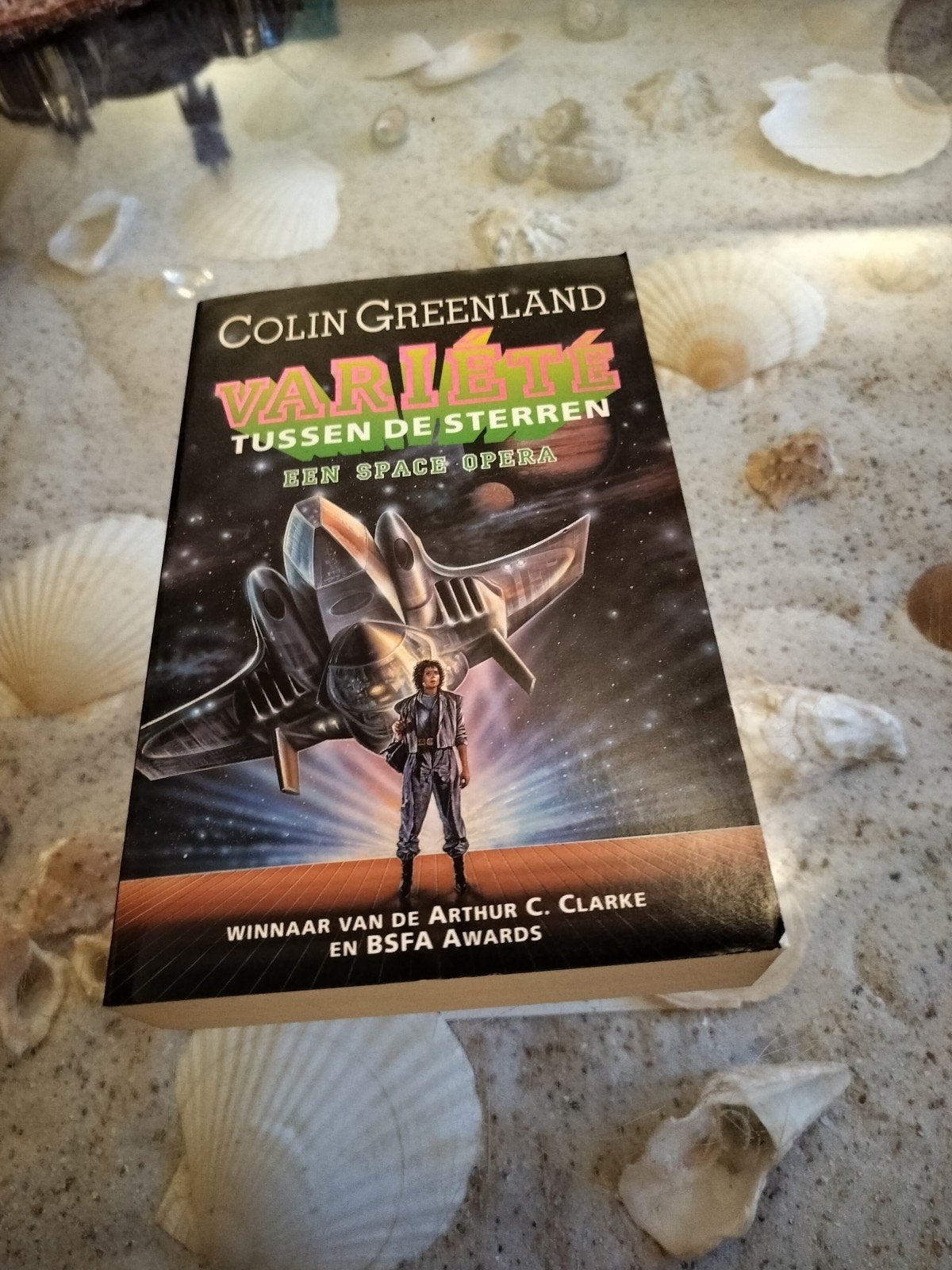 Colin Greenland - Variete tussen de sterren - Space Opera, Ophalen of Verzenden, Gelezen, Greenland