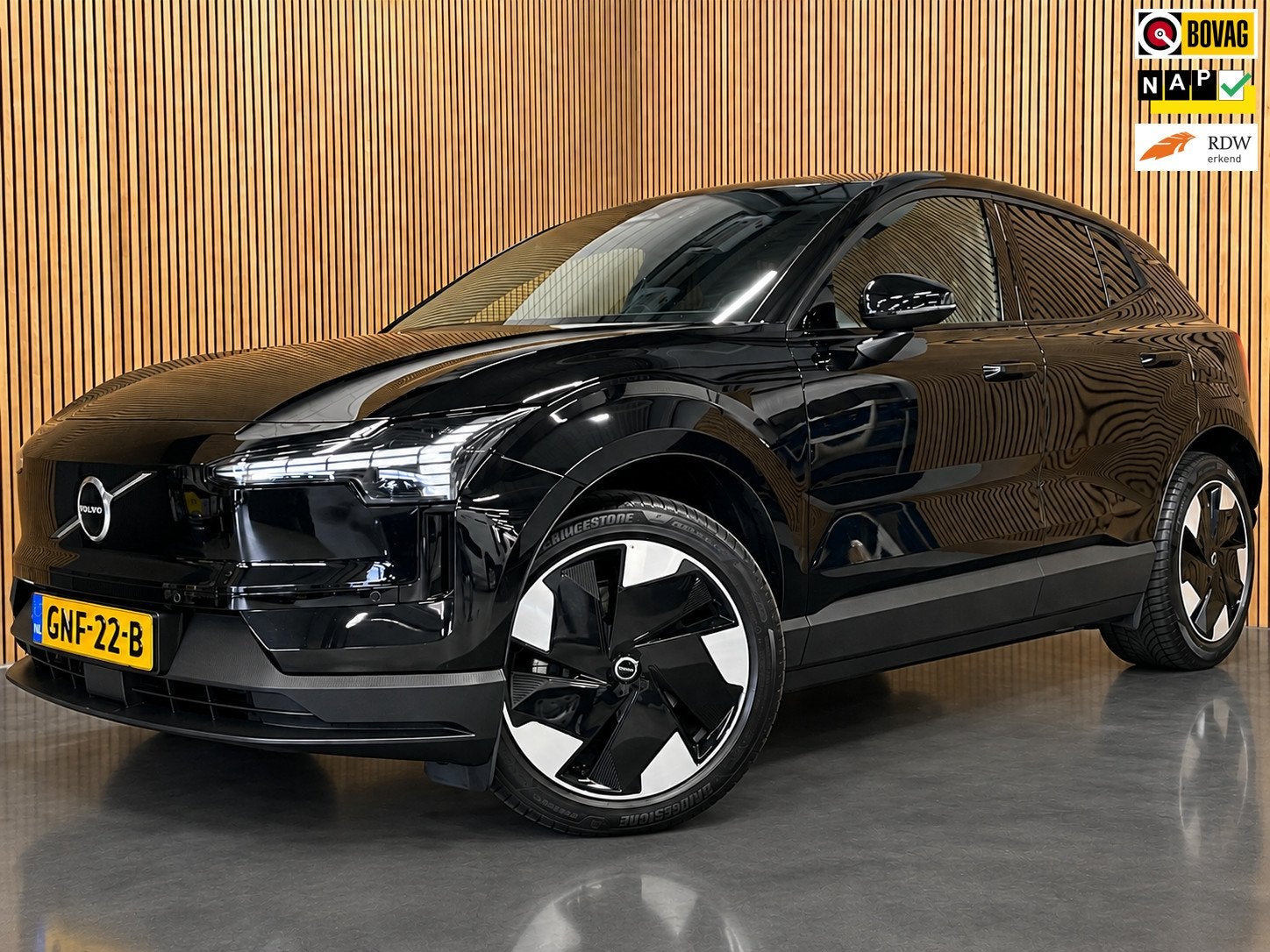 Volvo EX30 Single Motor Extended Range Plus 69 kWh|94% SOH|4, Auto's, Automaat, Gebruikt, Zwart, EX30