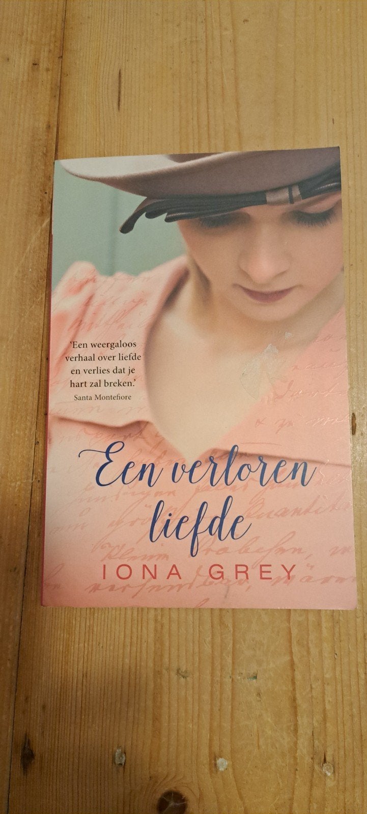 Een verloren liefde - Iona Grey (Roman), Ophalen of Verzenden, Zo goed als nieuw, Iona Grey, Europa overig