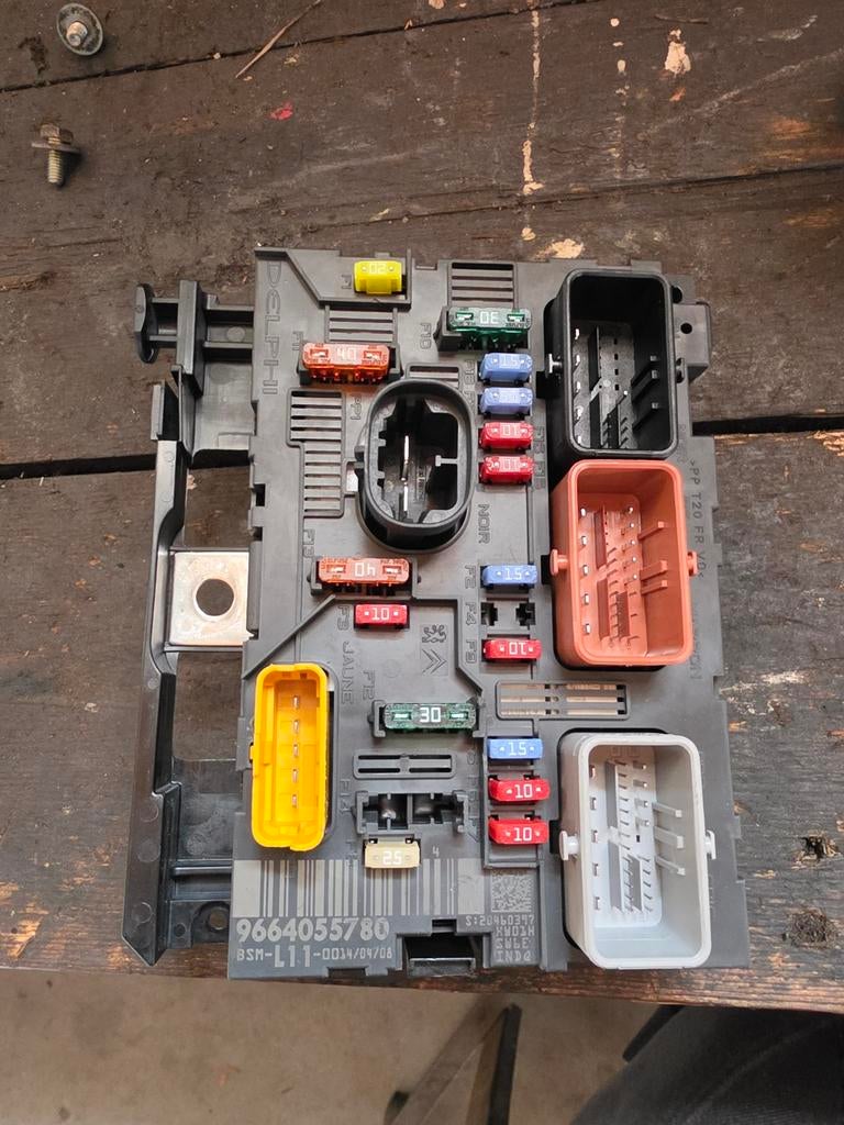 Zekering kast peugeot 9664055780, Peugeot, Nieuw, Ophalen of Verzenden, Peugeot