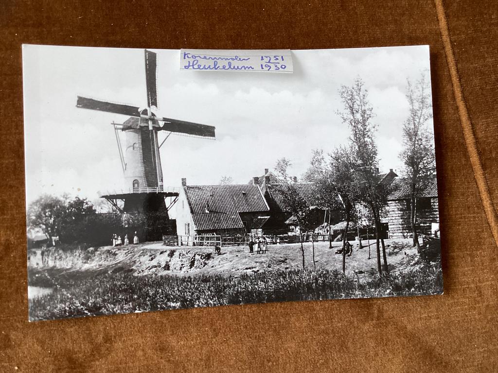 Heukelum(West-Betuwe). Korenmolen  1751-1930, Ophalen of Verzenden, Zuid-Holland