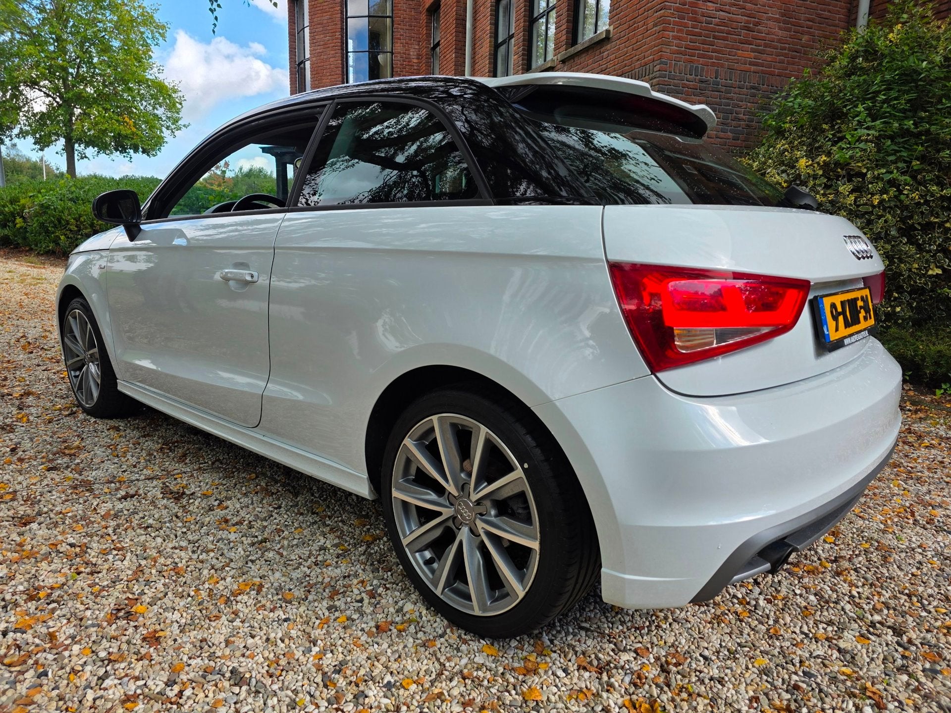 Audi A1 1.2 TFSI S-line AIRCO/cruise, Voorwielaandrijving, Euro 5, 86 pk, 4 cilinders