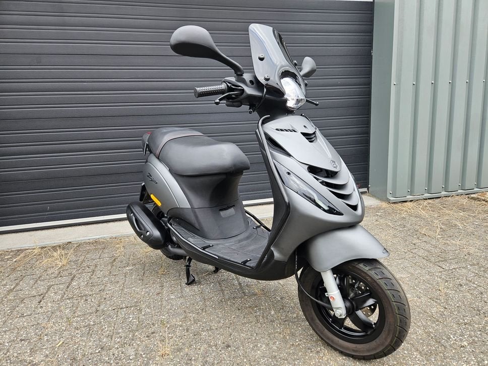 PIAGGIO ZIP 4T E5 BROM BJ 06-2022 MAT GREY 9191KM + OPTIES, Onbekend, Ophalen of Verzenden, Zo goed als nieuw, Onbekend