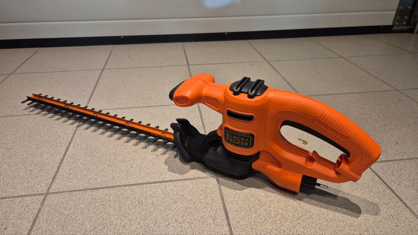 Black+Decker Heggenschaar - Niet op accu, Ophalen, Zo goed als nieuw, Black & Decker