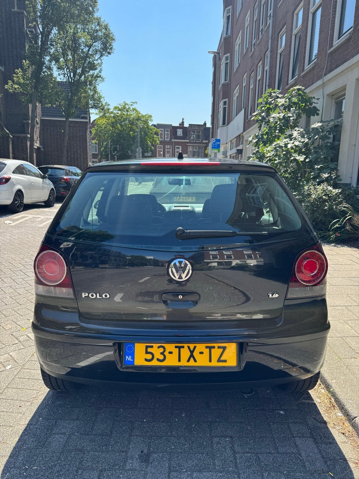 Foto 6 van Volkswagen Polo 1.4 16V 59KW 2007 Zwart