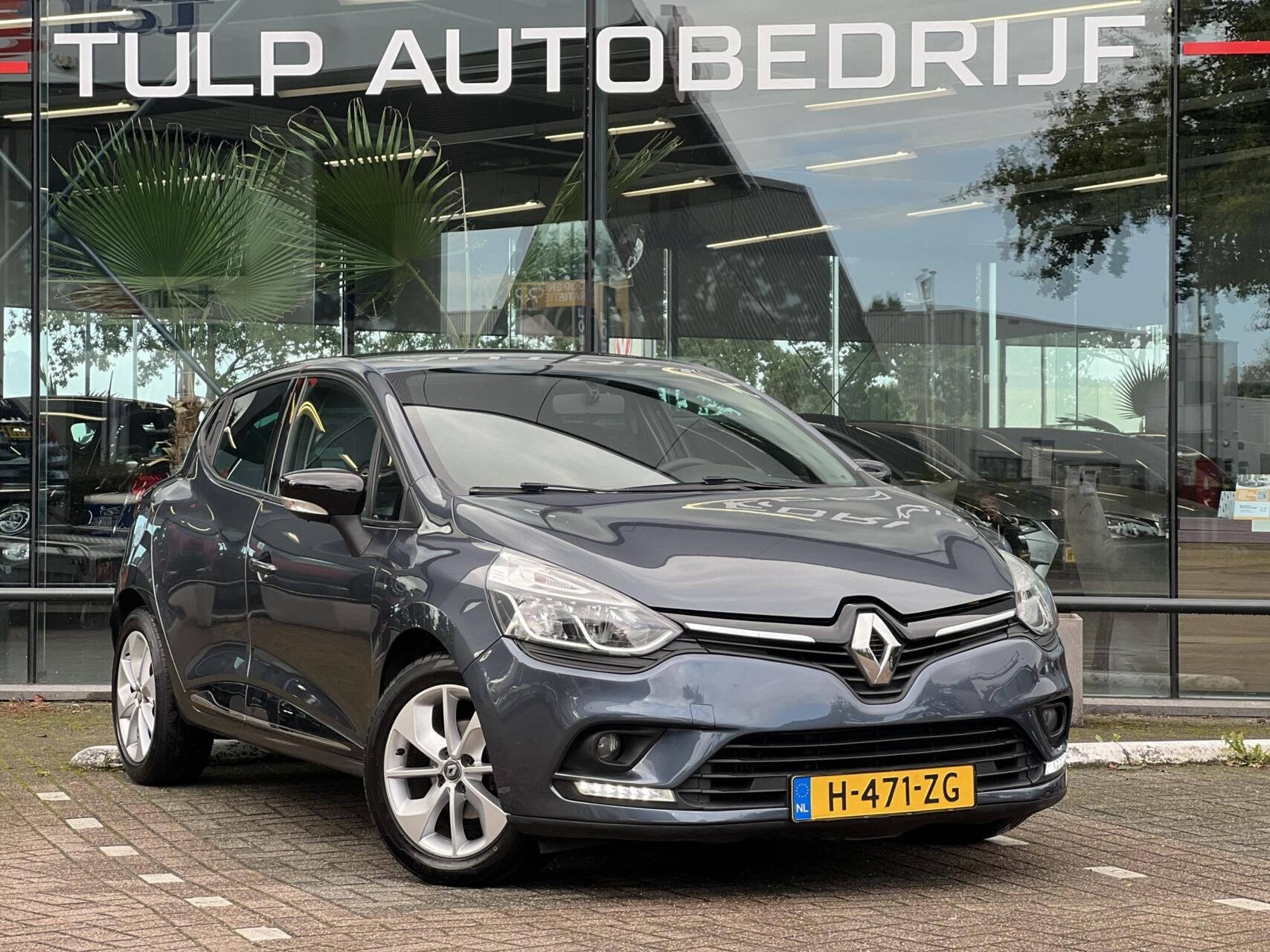 Renault Clio 0.9 TCe Limited Airco Cruise Nwe Ketting NAP, Voorwielaandrijving, 898 cc, Stof, Gebruikt
