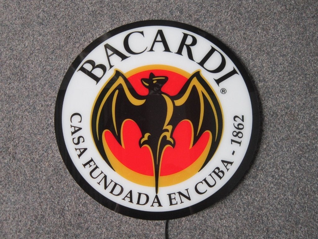 BACARDI LED LICHTRECLAME, Verzamelen, Merken en Reclamevoorwerpen, Ophalen, Zo goed als nieuw, Lichtbak of (neon) lamp