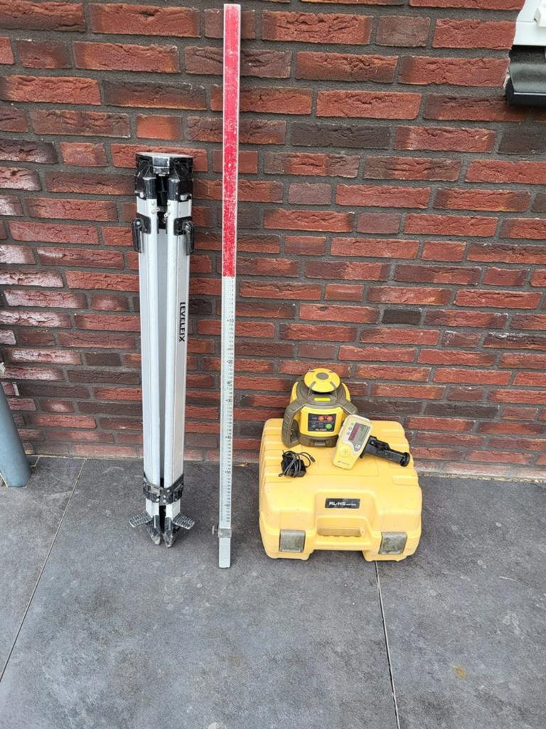 Topcon rlh 5 bouwlaser laser ( wacker trilplaat  ), Ophalen of Verzenden, Zo goed als nieuw, Elektrisch