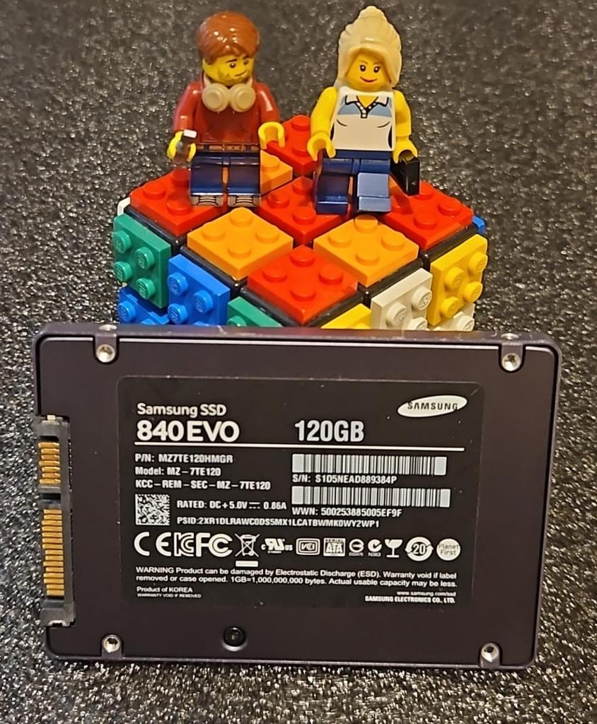 Samsung 840 EVO 120GB SSD, Intern, Ophalen of Verzenden, Laptop, SAMSUNG