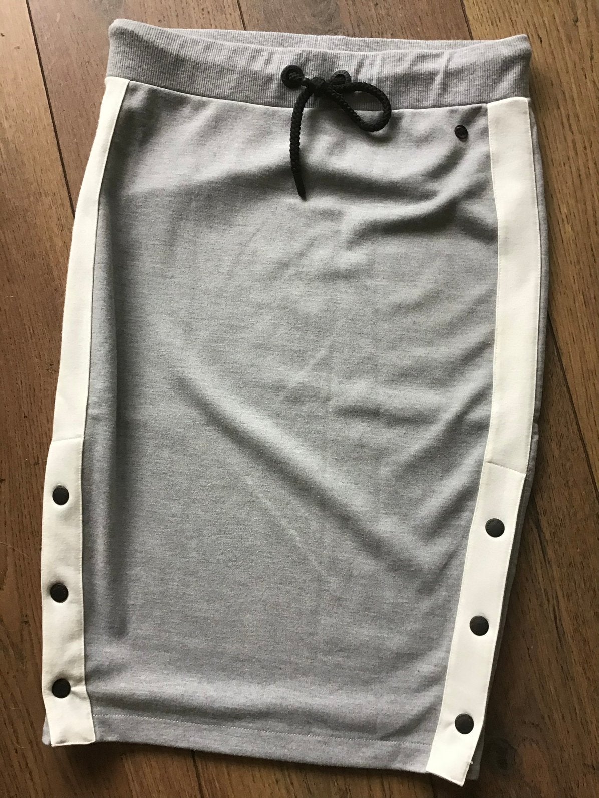 Mooie l.grijze tricot rok met bies( Mt S), Ophalen of Verzenden, Zo goed als nieuw, Maat 36 (S), Grijs