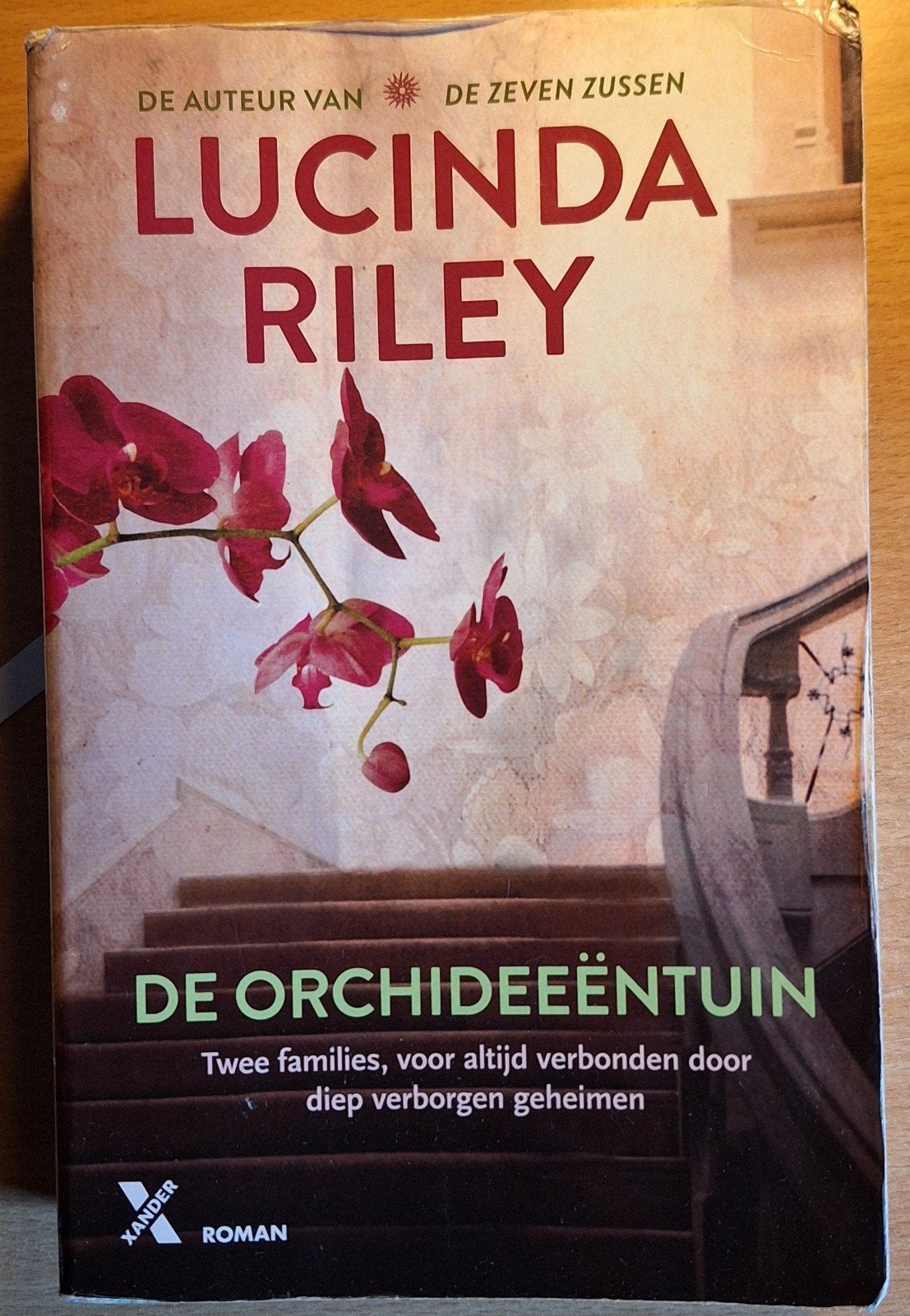 Lucinda Riley - De orchideeëntuin, Ophalen of Verzenden, Gelezen, Lucinda Riley
